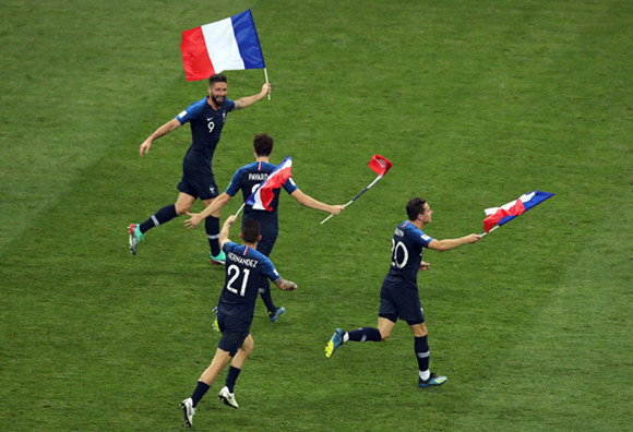 法国队世界杯夺冠，这个夏天运动品牌很热闹.jpg
