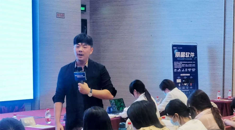 掘金智慧零售 深耕柔性快反.jpg