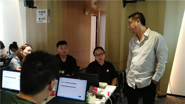 《商品决策未来》商品专科班18届6班的同学们毕业啦！9.jpg