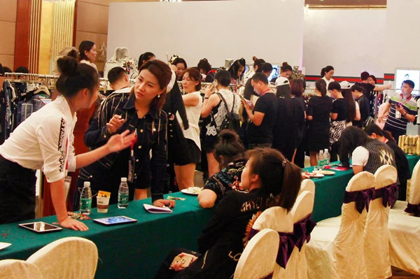 服装订货会是什么时候开？订货时必须注意这些！.jpg