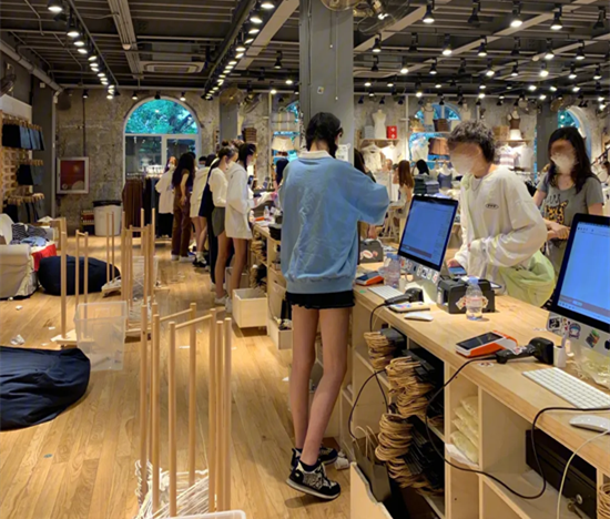 现在的实体零售店都在用怎样的收银POS系统？.png